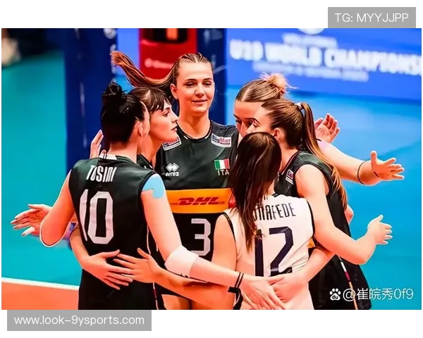 中国女排逆转意大利夺冠，年轻球员表现引发球迷热议